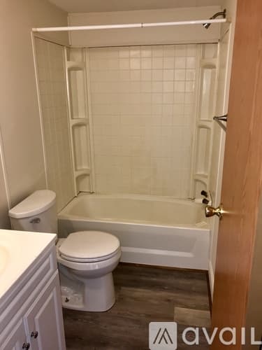 Marion House: 198 Dawn Dr