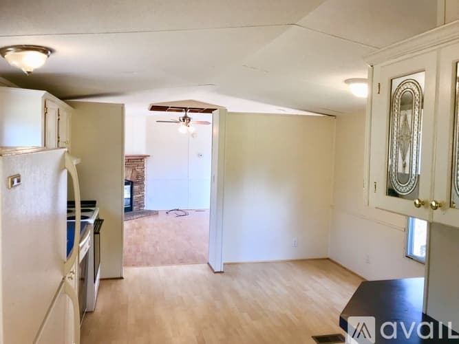 Marion House: 198 Dawn Dr