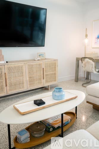 St. Pete Beach House: 2882 W Vina Del Mar Blvd