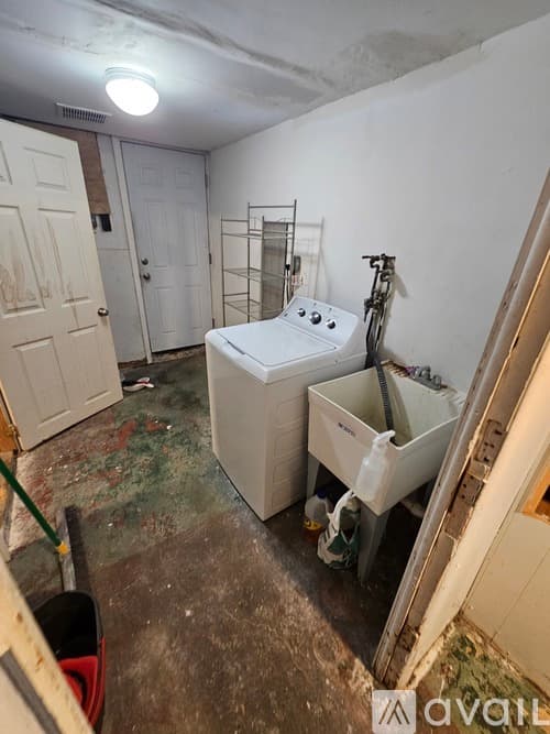Norristown Townhome: 412 East Basin Street