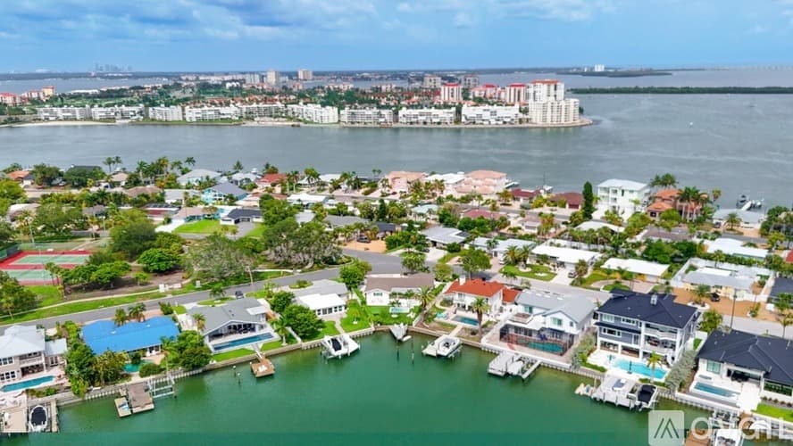 St. Pete Beach House: 2882 W Vina Del Mar Blvd