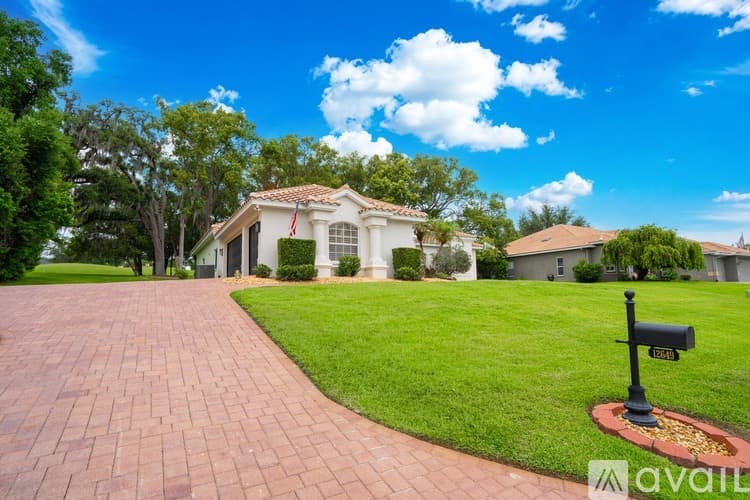 Dade City House: 12649 Oak Hollow Ct