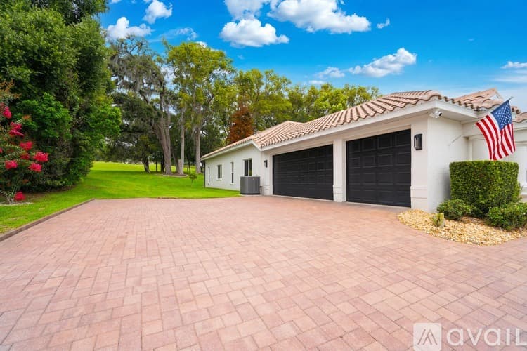 Dade City House: 12649 Oak Hollow Ct