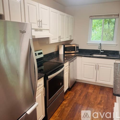 Danbury Apartment: 19 Somers Street