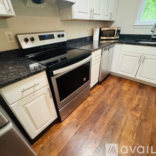 Danbury Apartment: 19 Somers Street