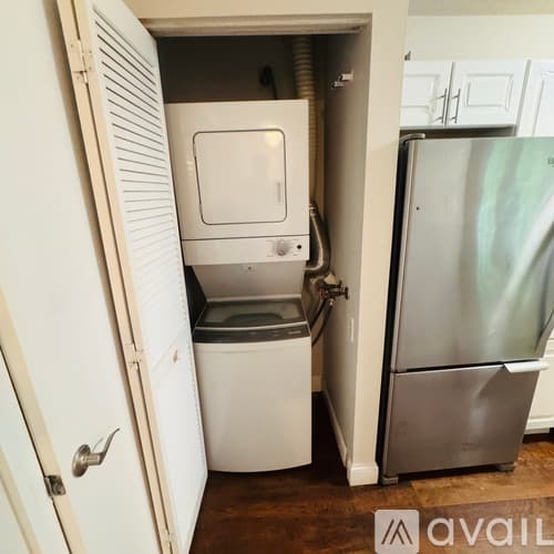 Danbury Apartment: 19 Somers Street