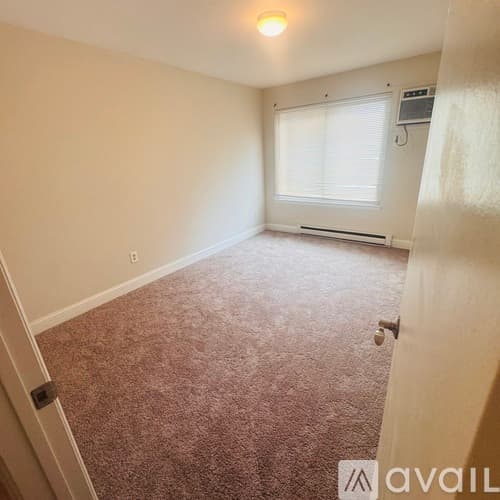 Danbury Apartment: 19 Somers Street