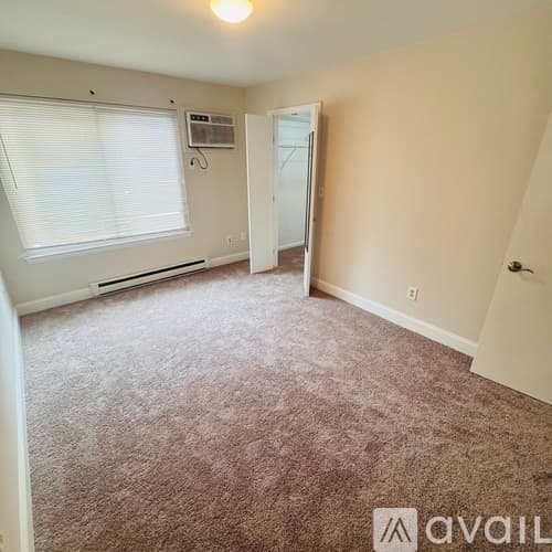 Danbury Apartment: 19 Somers Street