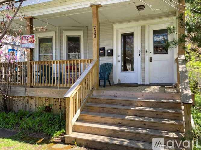 Syracuse Apartment: 735 Allen St