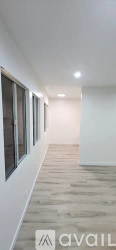 South Gate Apartment: 2574 Southern Ave