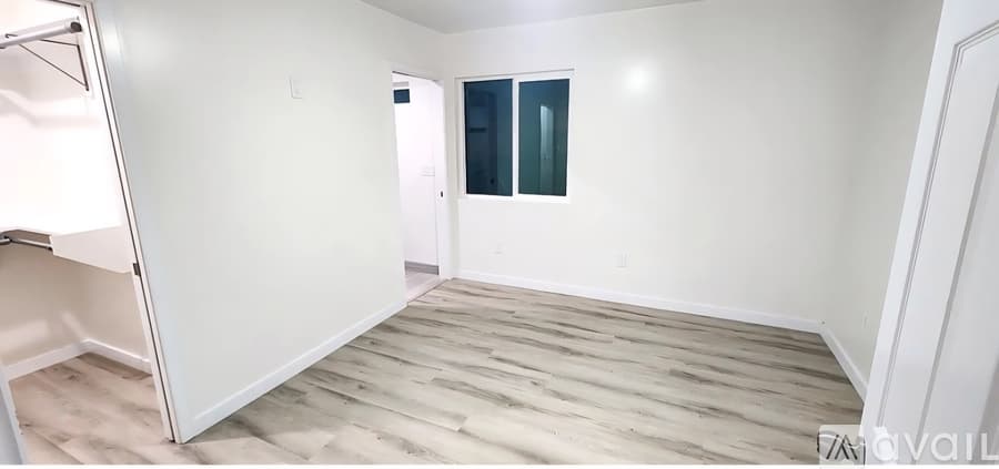 South Gate Apartment: 2574 Southern Ave