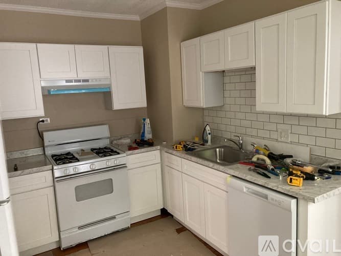 Syracuse Apartment: 735 Allen St