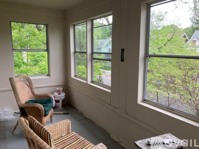 Syracuse Apartment: 735 Allen St