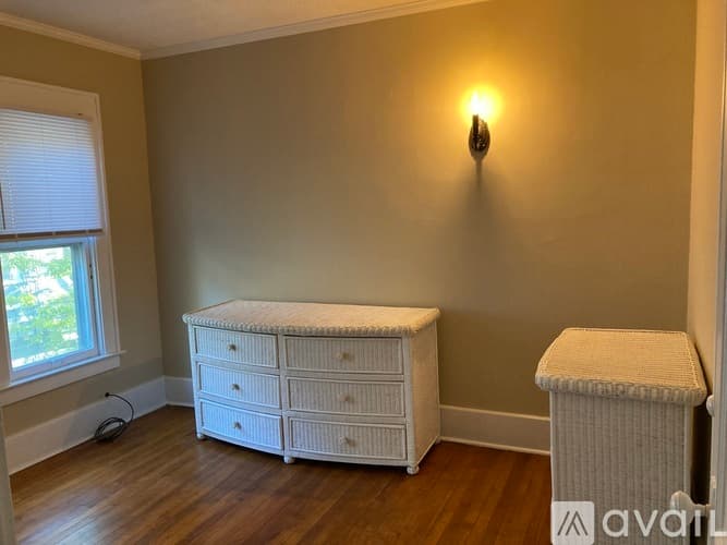 Syracuse Apartment: 735 Allen St