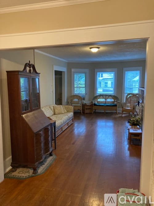 Syracuse Apartment: 735 Allen St