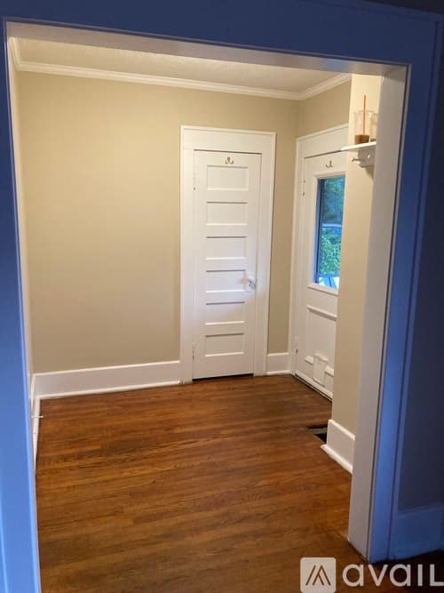Syracuse Apartment: 735 Allen St