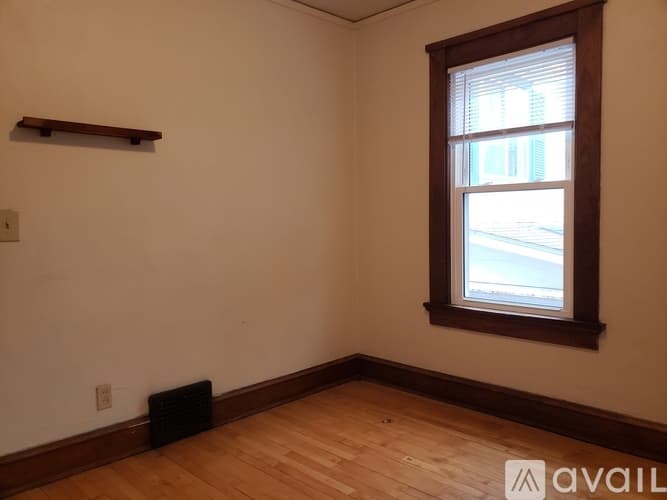 Madison Apartment: 1105 E Gorham St