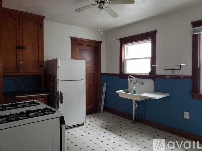 Madison Apartment: 1105 E Gorham St