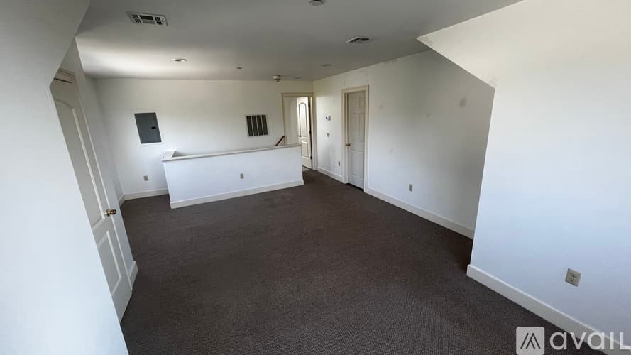 Stockton Apartment: 88 Kingwood Stockton Road