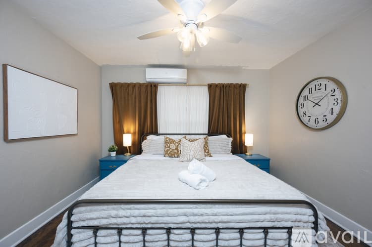 St. Petersburg Apartment: 1110 8th St N