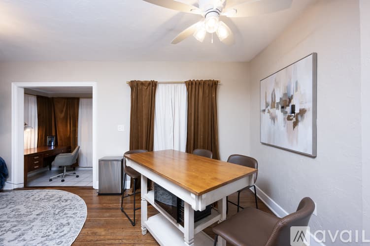 St. Petersburg Apartment: 1110 8th St N