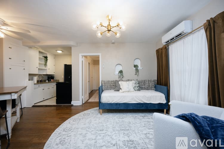 St. Petersburg Apartment: 1110 8th St N
