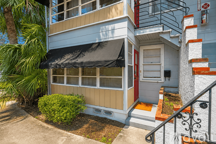St. Petersburg Apartment: 1110 8th St N