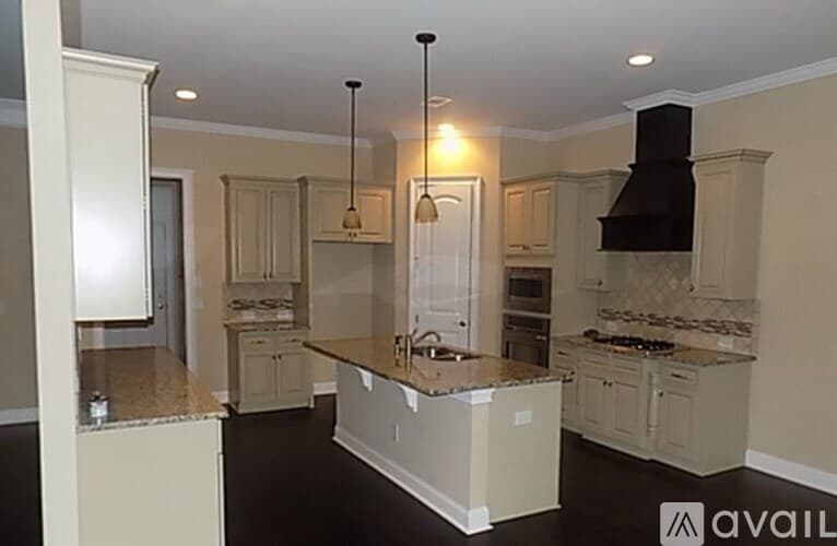 Midland City House: 328 Cypress Glade Ln