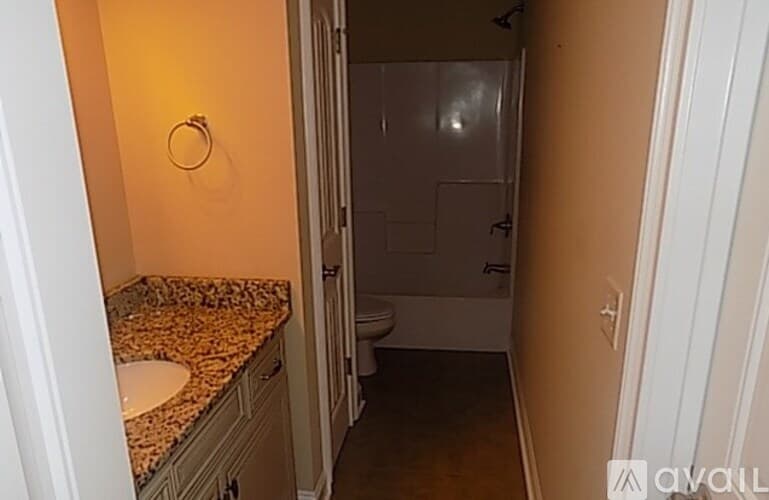 Midland City House: 328 Cypress Glade Ln
