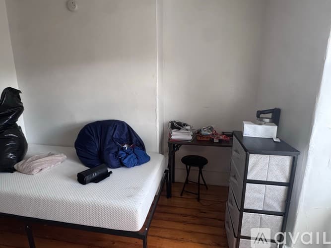 Boston Apartment: 405 Beacon St