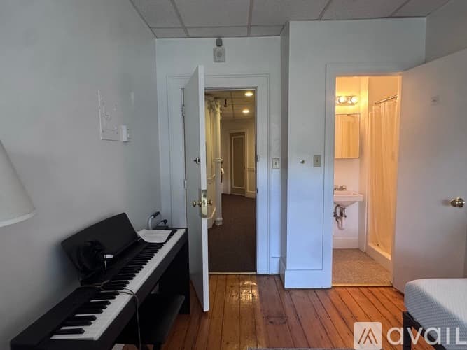 Boston Apartment: 405 Beacon St