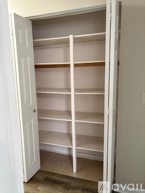 Clearwater House: 1506 Barbara Avenue