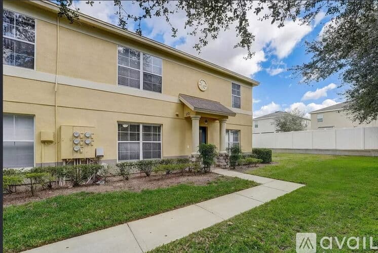 Valrico Townhome: 201 Penmark Stone Place