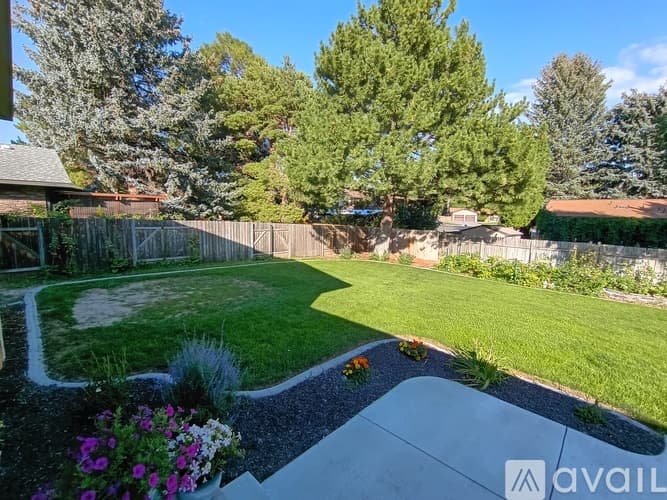 Idaho Falls House: 725 Dickson Avenue
