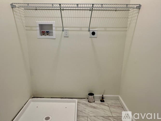 Waterford Apartment: 34 Circuit Street