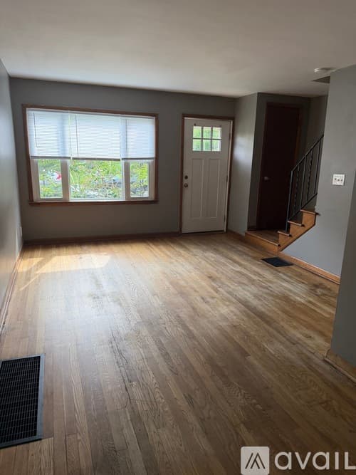 Columbus Townhome: 5403 Milton Ave