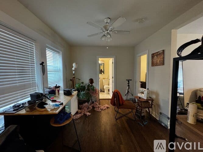Chicago Apartment: 1381 W Greenleaf Ave