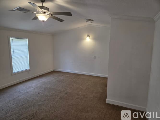 Hudson House: 17014 Meridian Blvd