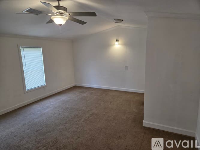 Hudson House: 17014 Meridian Blvd
