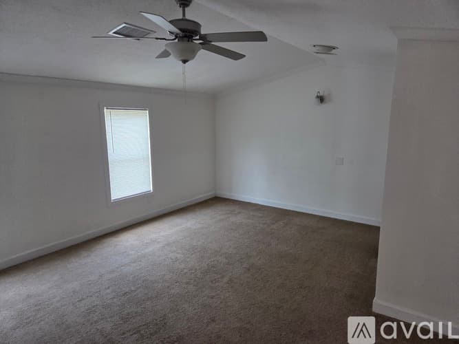 Hudson House: 17014 Meridian Blvd