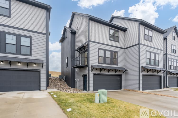 Mankato Townhome: 350 Trestle Trl