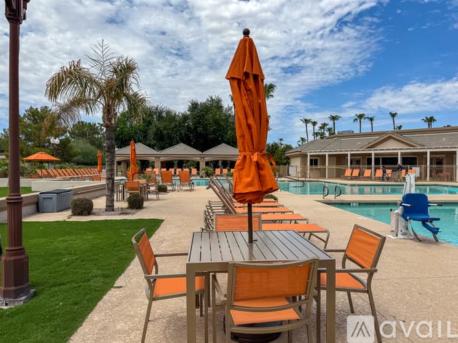 Sun Lakes House: 23833 S Pleasant Way