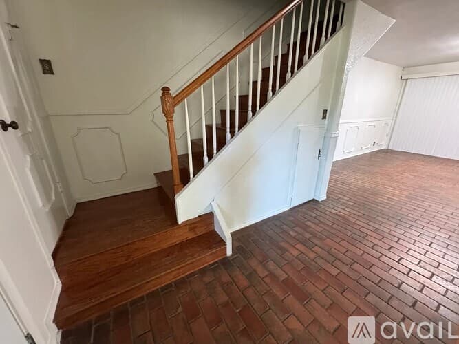 Arlington House: 1704 Scenic Drive