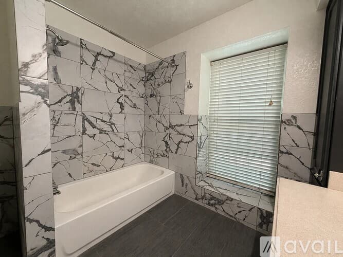 Arlington House: 1704 Scenic Drive