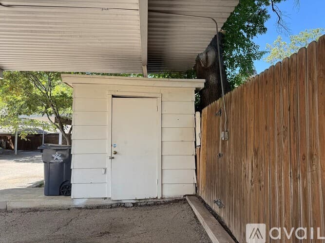 Arlington House: 1704 Scenic Drive
