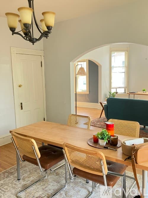 Minneapolis House: 3212 1st Ave S 2
