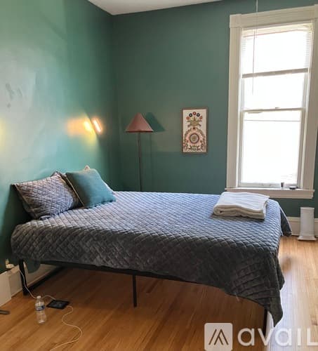 Minneapolis House: 3212 1st Ave S 2