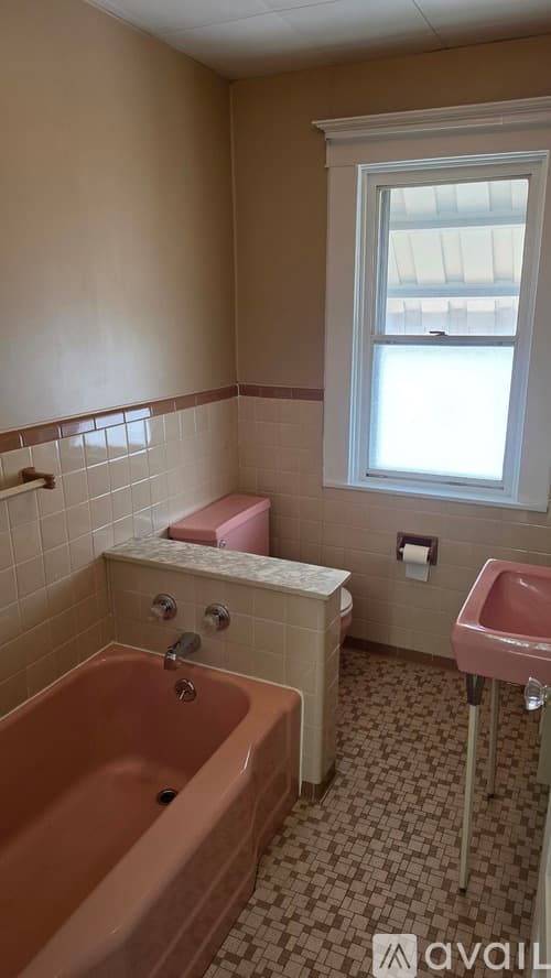 Youngwood Apartment: 21 South 3rd Street