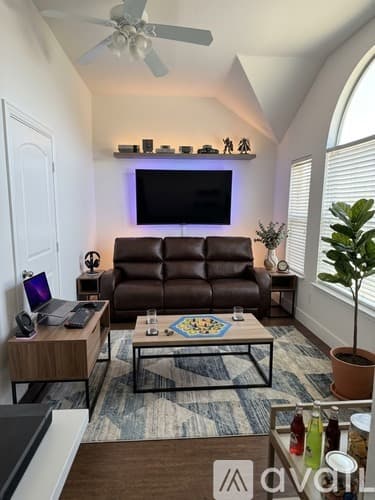 Mansfield House: 4113 Ping Dr