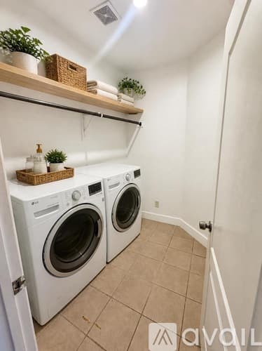 Mansfield House: 4113 Ping Dr